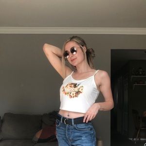 Meet your Posher, Claudia